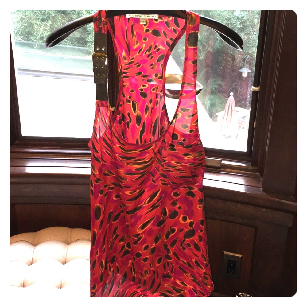 Colorful tank top w/suede buckle detail and pocket
